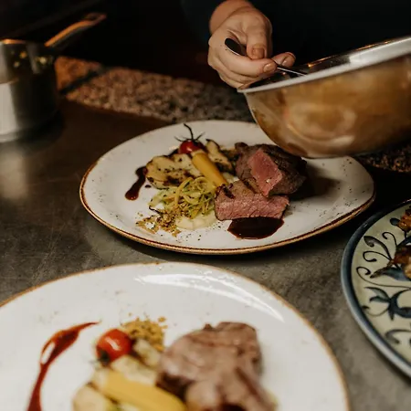 Han/Misafirhane Erve Kots *